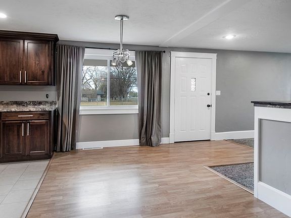 5th image of 5415 E Steele Ave