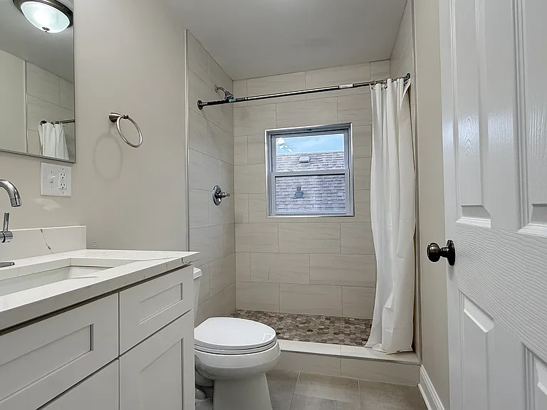 5821 W Gunnison St — Photo 45