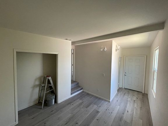 2nd image of 3211 E Cameron Ave