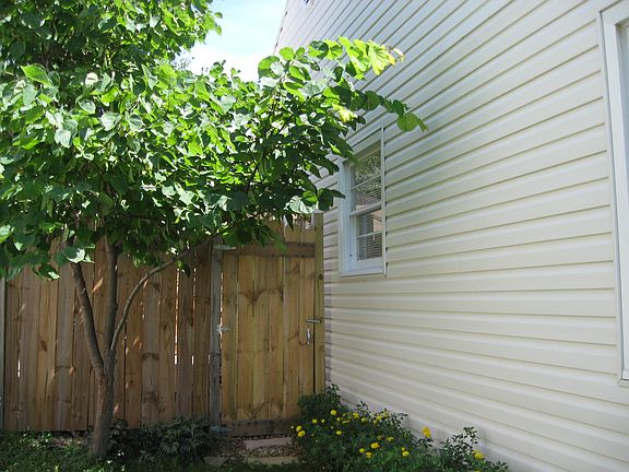 5th image of 3205 Sacramento St