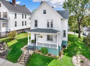 718 8th St, Irwin, PA 15642