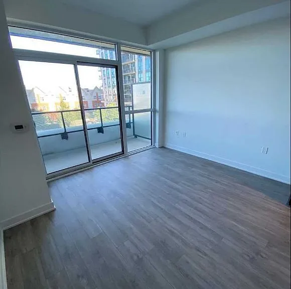 75 Oneida Cres #908 — Photo 4