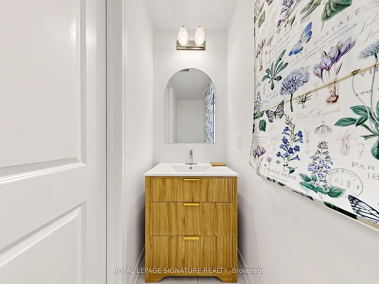 635 Newlove St — Photo 18