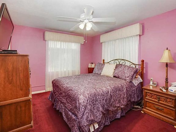 5th image of 512 Erie Pl