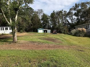 108 Quail Point Dr, Hubert, NC 28539