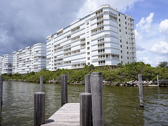 2nd image of 7 Indian River Ave APT 303