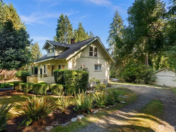 5432 New Sweden Avenue NE, Bainbridge Island, WA 98110