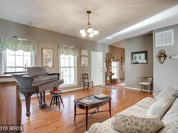 4th image of 24750 Fox Run Ln