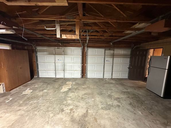 40 Ramey Dr, Mitchell, IN 47446