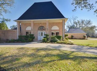 5002 Lakeside Dr, Liberty, TX 77575