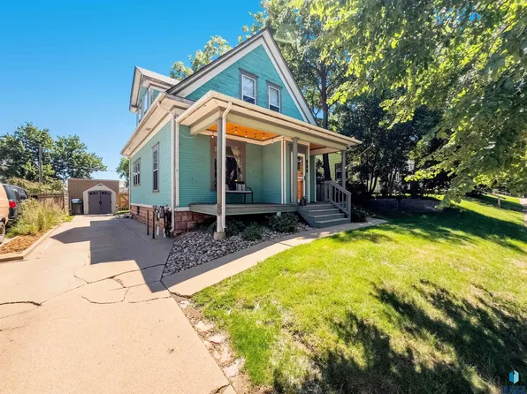 610 S 1st Ave, Sioux Falls, SD 57104