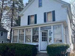 73 Chickering St, Pittsfield, MA 01201