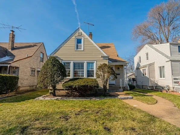 11126 S Avenue M, Chicago, IL 60617