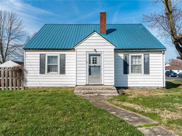 90 Park Drive, Scottsburg, IN 47170