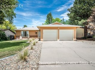 12 Chicory Ct, Pueblo, CO 81001