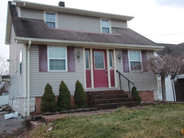 3 Bed 1 Bath Campbell, OH