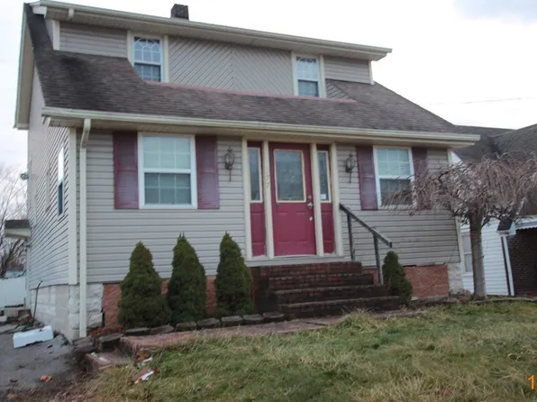 377 Coitsville Rd, Campbell, OH 44405