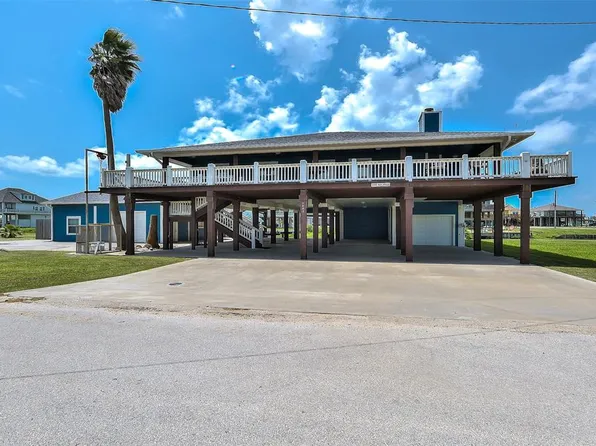 2583 Breaker Dr, Crystal Beach, TX 77650