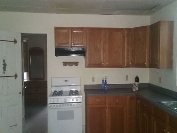 4th image of 704 E Columbia St