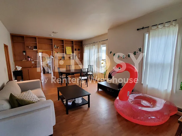 959 University Ave — Photo 5