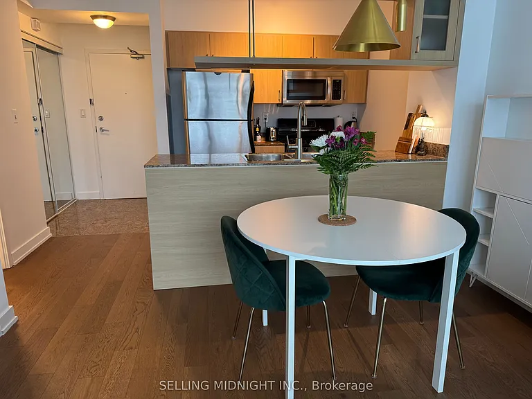 5 Mariner Ter #3609 — Photo 7