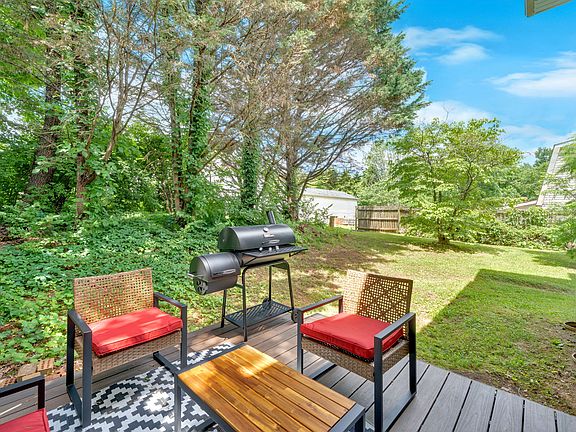 2nd image of 7540 Chatham Cir