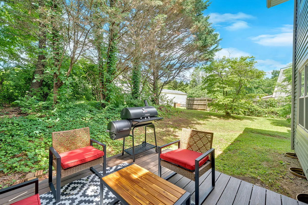 Building Photo - 7540 Chatham Cir
