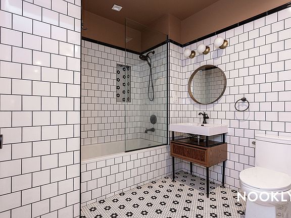 3rd image of 52 N 3rd St #522