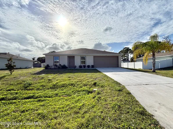 806 Trinidad Ave SE, Palm Bay, FL 32909