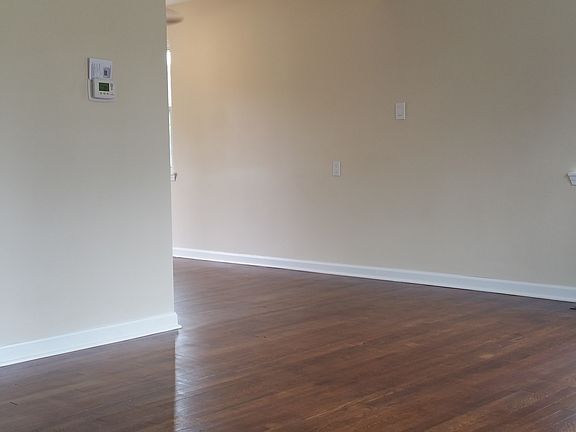 4th image of 565 E Hopocan Ave