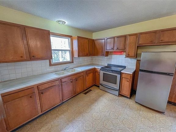 4th image of 1017 W 13th St