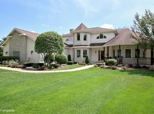 39715 Lake Park Ct, Genoa City, WI 53128