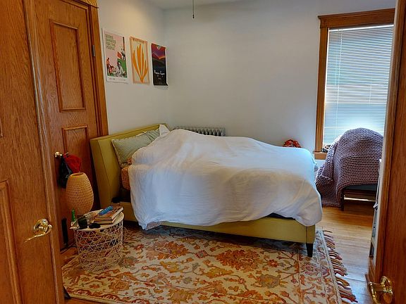 4th image of 1351 N Hoyne Ave #2F