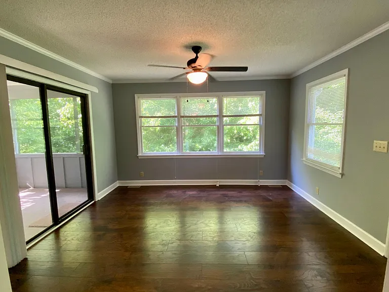 3827 Cavalier Dr — Photo 12
