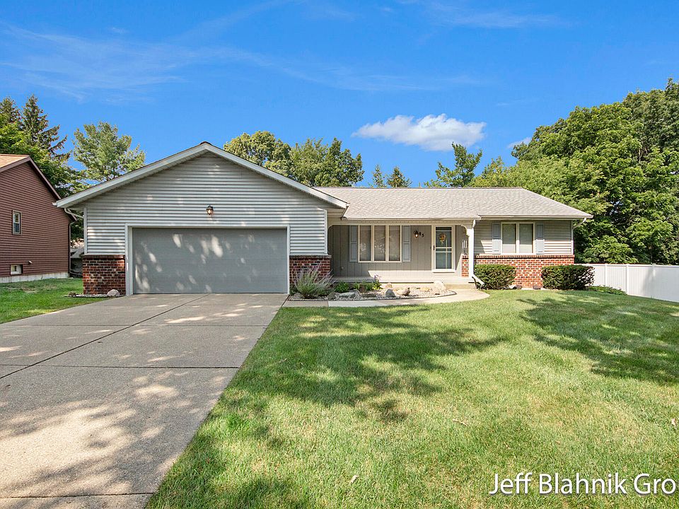 1st image of 85 Canyon Dr NW