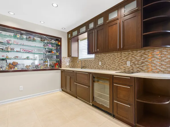 83-18 58th Avenue image 39 of 43