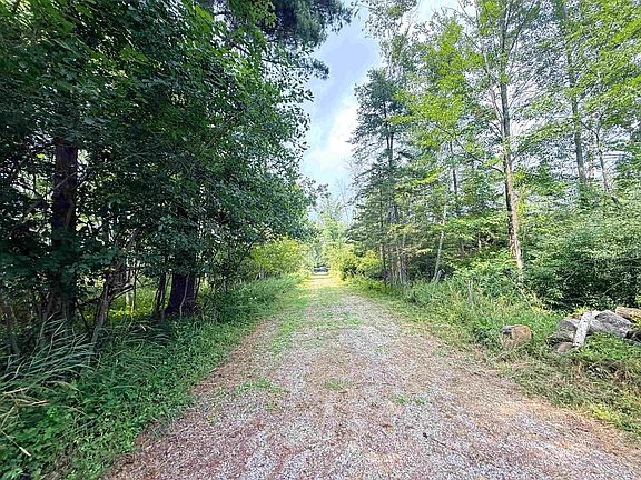 2nd image of 245 Bay Rd