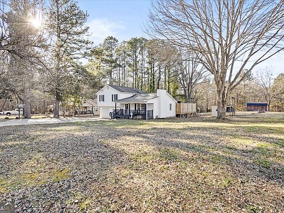 3rd image of 916 Marshall Fuller Rd