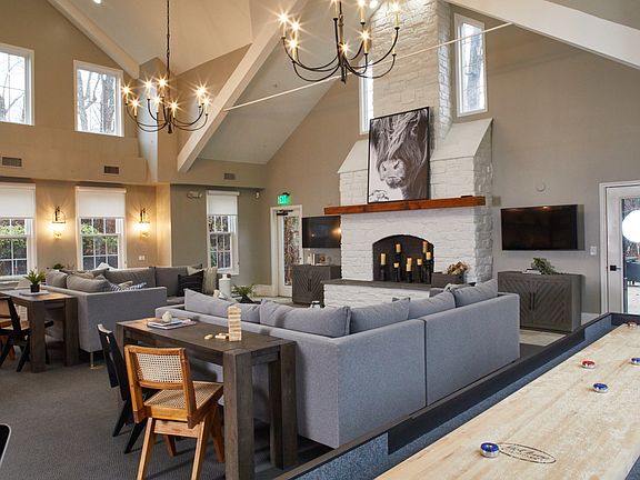 Hawthorne_Amenity_INT_Clubroom_ShuffleBoard_2020