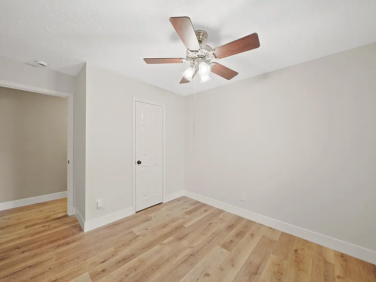 19211 Haystream Dr — Photo 16