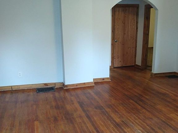 2nd image of 478 Randolph St #1