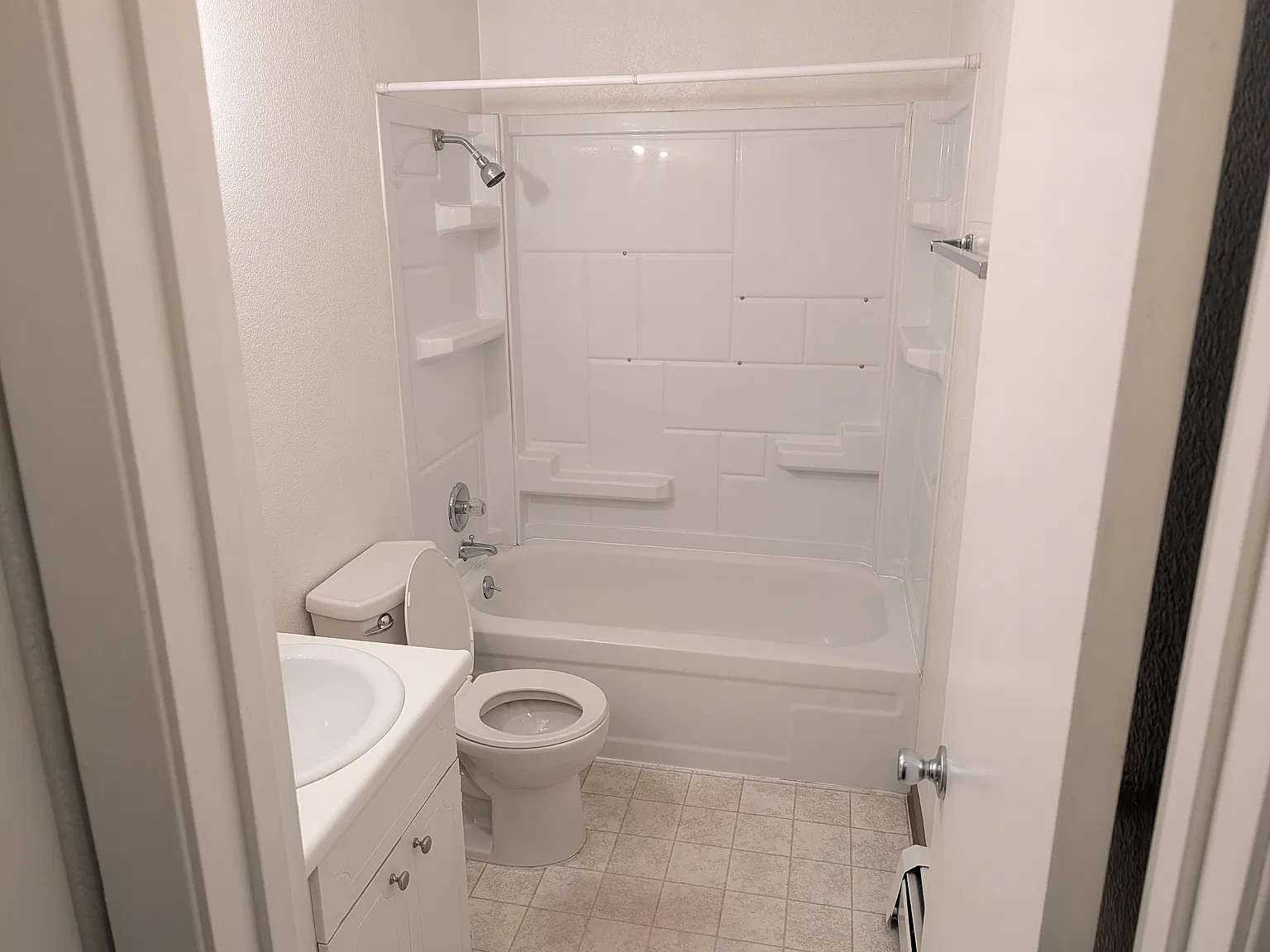 5453 Camelot Dr — Photo 4