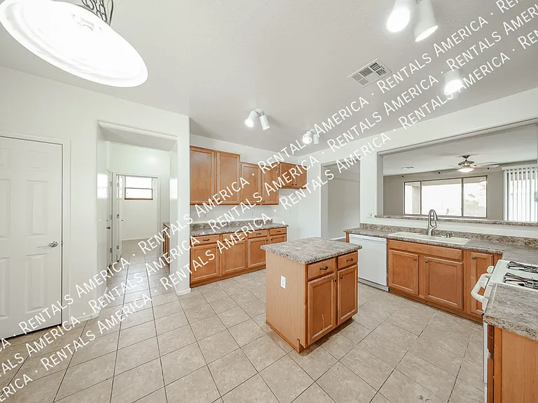 19407 E Canary Way — Photo 10