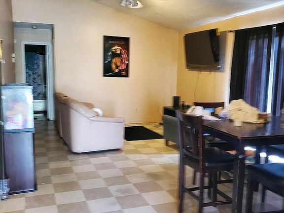 3rd image of 5250/52 GAWAIN DR