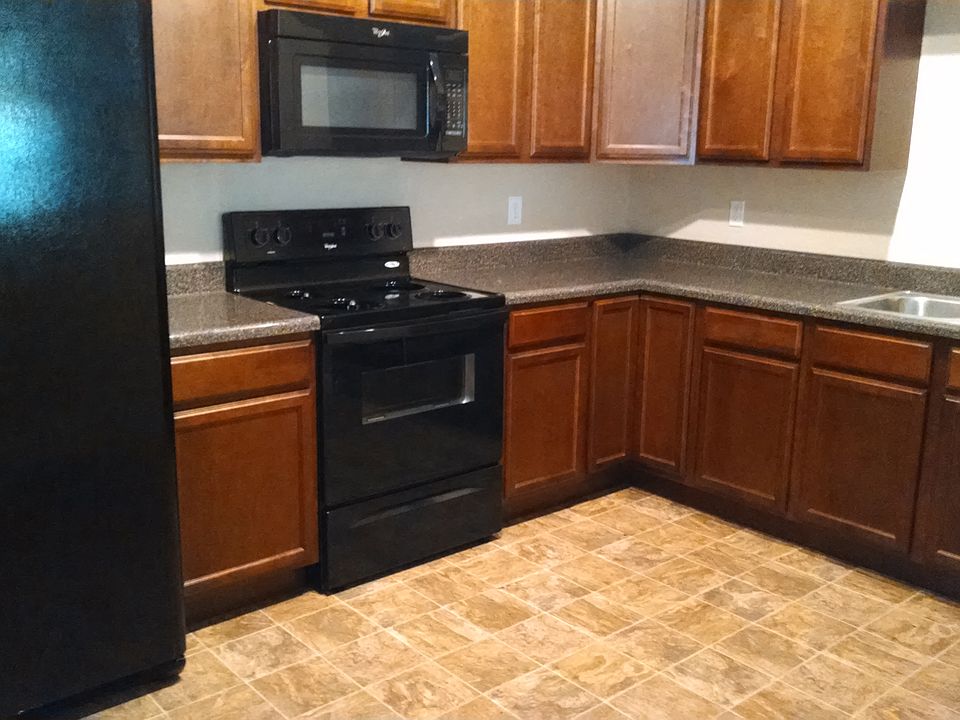 2nd image of 5705 Metropolitan Way