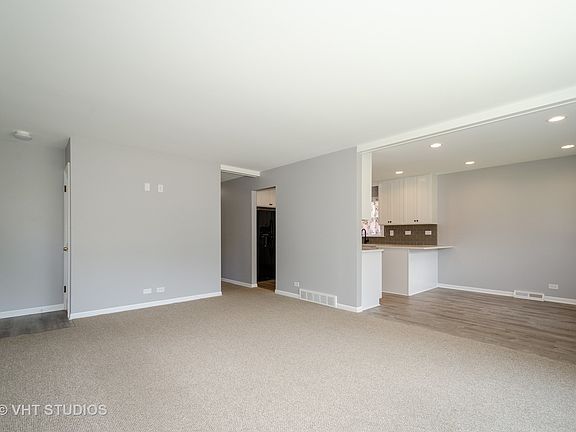 3rd image of 8435 Lockwood Ave