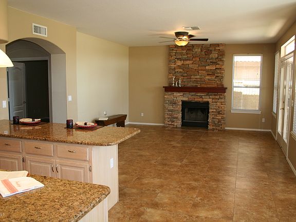 4th image of 1351 E Amberwood Dr