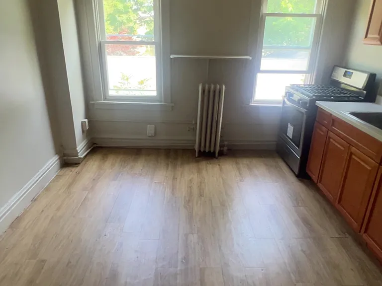 109 Foster St #2 — Photo 3