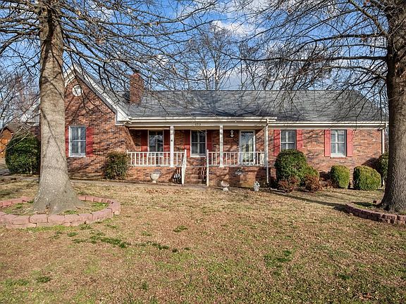 2nd image of 659 Davis Dr