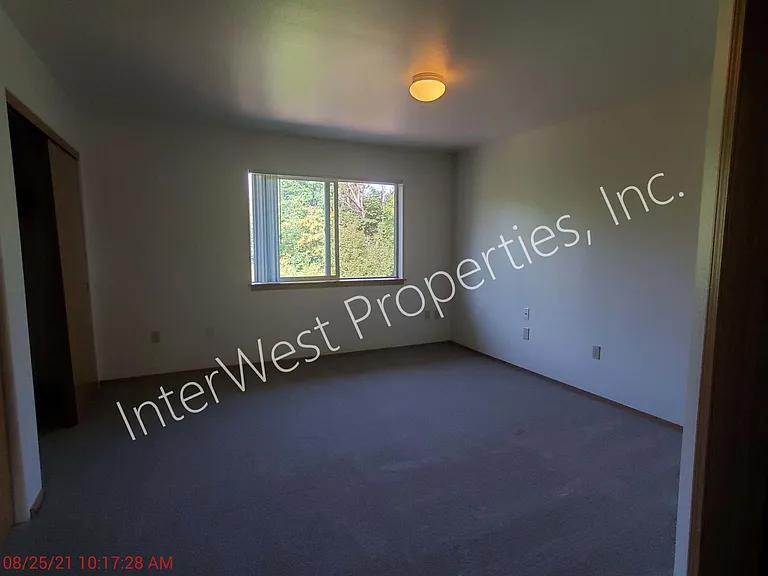 3025 S Troutdale Rd — Photo 17